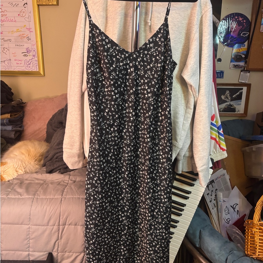 Forever 21 Black Satin Floral Dress